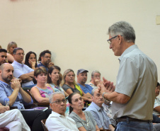 O secretário da Agricultura e do Abastecimento, Norberto Ortigara (foto), deu posse nesta terça-feira (8) à nova diretoria da Agência de Defesa Agropecuária do Paraná (Adapar). O médico veterinário Otamir Cesar Martins assumiu a presidência, em substituição ao também veterinário Inácio Afonso Kroetz que dirigiu a empresa desde 2011, quando foi criada.  -  Curitiba, 08/01/2019  -  Foto: Divulgação SEAB
