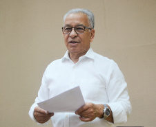 O secretário da Agricultura e do Abastecimento, Norberto Ortigara, deu posse nesta terça-feira (8) à nova diretoria da Agência de Defesa Agropecuária do Paraná (Adapar). O médico veterinário Otamir Cesar Martins (foto) assumiu a presidência, em substituição ao também veterinário Inácio Afonso Kroetz que dirigiu a empresa desde 2011, quando foi criada.  -  Curitiba, 08/01/2019  -  Foto: Divulgação SEAB