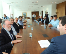 Governador Carlos Massa Ratinho Júnior durante reunião com representantes do setor produtivo de Londrina e região, no Palácio Iguaçu. -  Curitiba, 08/01/2019  -  Foto: Rodrigo Félix Leal
