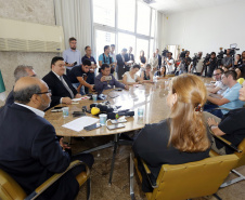 O secretário da Fazenda Renê de Oliveira Garcia Junior, detalha em entrevista coletiva a situação das contas do Estado, do novo SIAF, Sistema de Gestão Financeira do Governo e as medidas que vem adotando. - Curitiba, 10-01-19.Foto: Arnaldo Alves / ANPr.