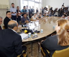 O secretário da Fazenda Renê de Oliveira Garcia Junior, detalha em entrevista coletiva a situação das contas do Estado, do novo SIAF, Sistema de Gestão Financeira do Governo e as medidas que vem adotando. - Curitiba, 10-01-19.Foto: Arnaldo Alves / ANPr.