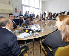 O secretário da Fazenda Renê de Oliveira Garcia Junior, detalha em entrevista coletiva a situação das contas do Estado, do novo SIAF, Sistema de Gestão Financeira do Governo e as medidas que vem adotando. - Curitiba, 10-01-19.Foto: Arnaldo Alves / ANPr.