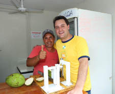 O governador Carlos Massa Ratinho Junior, caminhou na Orla de Matinhos e participou do lançamento das atividades esportivas na Operação Verão Paraná, com o Jogo dos Atletas, na arena multiuso. Foto: Rodrigo Felix Leal/ANPR