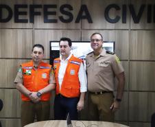 O governador Carlos Massa Ratinho Júnior visitou nesta segunda-feira (14) a estrutura da Coordenadoria Estadual de Proteção e Defesa Civil do Paraná. O órgão, localizado no Palácio Araucária, em Curitiba, faz o monitoramento dos eventos climáticos que ocorrem no Estado por meio do Centro Estadual de Gerenciamento de Riscos e Desastres (Cegerd).  -  Curitiba, 14/01/2019  - Foto: José Fernando Ogura/ANPr