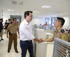 O governador Carlos Massa Ratinho Júnior visitou nesta segunda-feira (14) a estrutura da Coordenadoria Estadual de Proteção e Defesa Civil do Paraná. O órgão, localizado no Palácio Araucária, em Curitiba, faz o monitoramento dos eventos climáticos que ocorrem no Estado por meio do Centro Estadual de Gerenciamento de Riscos e Desastres (Cegerd).  -  Curitiba, 14/01/2019  - Foto: José Fernando Ogura/ANPr