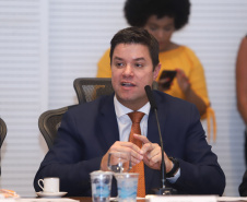 Governador Carlos Massa Ratinho Júnior, durante reunião com a equipe de governo. Na foto, secretário chefe da Casa Civil, Guto Silva.  Curitiba, 15/01/2019 - Foto: Rodrigo Felix Leal/ANPr