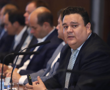 Governador Carlos Massa Ratinho Júnior, durante reunião com a equipe de governo. Controlador Geral do Estado, Raul Siqueira  -    Curitiba, 15/01/2019 - Foto: Rodrigo Felix Leal/ANPr
