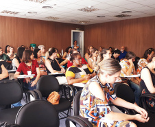 A ocorrência de casos de febre amarela no Estado de São Paulo e o período de maior incidência da doença acenderam o alerta no Paraná. A Secretaria da Saúde está convocando a população do Estado, que tenha entre nove meses e 59 anos, a tomar a vacina, disponível em todos os postos de atendimento.  -  Curitiba, 16/01/2019  -  Foto: Divulgação SESA