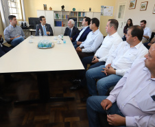 O governador Carlos Massa Ratinho Junior, acompanhou a apresentação das diretrizes de trabalho da nova gestão para a Educação, em encontro com o secretário Renato Feder e funcionários da Secretaria de Educação e do Esporte.Curitiba, 17-01-19.Foto: Foto: Rodrigo Félix Leal