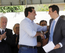 O governador Carlos Massa Ratinho Junior, acompanhou a apresentação das diretrizes de trabalho da nova gestão para a Educação, em encontro com o secretário Renato Feder e funcionários da Secretaria de Educação e do Esporte.Curitiba, 17-01-19.Foto: Arnaldo Alves / ANPr.
