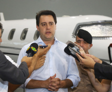 O governador Carlos Massa Ratinho Junior entregou nesta quinta-feira (17) a aeronave que ficava à disposição do poder executivo e ficava baseada em um hangar no Aeroporto do Bacacheri. O término do uso do avião vai gerar uma economia de R$ 4,5 milhões por ano aos cofres públicos.  -  Curitiba, 17/01/2019  -  Foto: Jaelson Lucas/ANPr