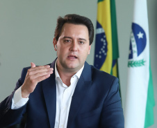 Defensor da parceria com a iniciativa privada, sobretudo para alavancar investimentos na área de infraestrutura, o governador Carlos Massa Ratinho Junior já deixou claro que a Copel e a Sanepar são intocáveis e não serão privatizadas em seu governo.  -  Curitiba, 18/01/2019  -  Foto: Rodrigo Félix Leal