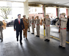 O governador Carlos Massa Ratinho Junior participa da solenidade de troca de comando do Corpo de Bombeiros do Paraná. O coronel Samuel Prestes assume o comando, em substituição ao coronel Antônio Carlos de Morais, que ocupava interinamente o cargo.  -  Curitiba, 21/01/2019  -  Foto: Arnaldo Alves/ANPr