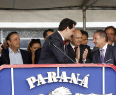 O governador Carlos Massa Ratinho Junior participa da solenidade de troca de comando do Corpo de Bombeiros do Paraná. O coronel Samuel Prestes assume o comando, em substituição ao coronel Antônio Carlos de Morais, que ocupava interinamente o cargo.  -  Curitiba, 21/01/2019  -  Foto: Arnaldo Alves/ANPr