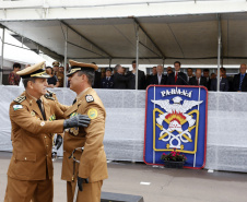 O governador Carlos Massa Ratinho Junior participa da solenidade de troca de comando do Corpo de Bombeiros do Paraná. O coronel Samuel Prestes assume o comando, em substituição ao coronel Antônio Carlos de Morais, que ocupava interinamente o cargo.  -  Curitiba, 21/01/2019  -  Foto: Arnaldo Alves/ANPr