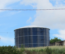 Sanepar investe R$ 40 milhões no abastecimento de Pato Branco. A estação vai tratar 22,8 milhões de litros de água e o sistema vai ter capacidade ampliada para armazenar 13,9 milhões de litros . Na foto, Reservatórios em aço vitrificado serão interligados até abril.     -  Pato Branco, 21/01/2019  -  Foto: Divulgação Sanepar