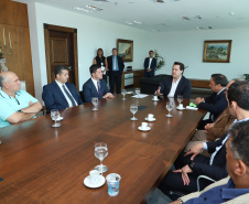 O governador Carlos Massa Ratinho Junior se reuniu nesta segunda-feira (21) com deputados estaduais e confirmou sua disposição ao trabalho conjunto com a Assembleia Legislativa.  -  Curitiba, 21/01/2019  -  Foto: Rodrigo Félix Leal
