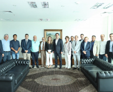 O governador Carlos Massa Ratinho Junior se reuniu nesta segunda-feira (21) com deputados estaduais e confirmou sua disposição ao trabalho conjunto com a Assembleia Legislativa.  -  Curitiba, 21/01/2019  -  Foto: Rodrigo Félix Leal