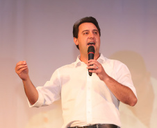 Governador Carlos Massa Ratinho Junior participa do Seminário Aprendizagem em Foco ? 2019. O evento é organizado pela Secretaria de Estado da Educação e direcionado aos diretores das 2,1 mil escolas estaduais, chefes dos Núcleos Regionais de Educação e coordenadores pedagógicos das regionais. O seminário acontece no Centro de Capacitação de Faxinal do Céu, no município de Pinhão (Centro-Sul).  -  Faxinal do Céu, Pinhão, 22/01/2019  -  Foto: Rodrigo Félix Leal