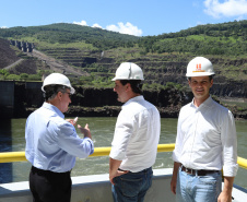 Governador Carlos Massa Ratinho Junior, acompanhado do presidente da Copel, Daniel Pimentel, visita a Usina Governador Bento Munhoz da Rocha Netto (Foz do Areia), no município de Pinhão  -  Pinhão, 22/01/2019  -  Foto: Rodrigo Félix Leal
