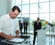 O governador Carlos Massa Ratinho Junior determinou a contratação de uma auditoria externa para avaliar as folhas de pagamento dos servidores ativos do Poder Executivo e inativos da Paranaprevidência (todos os Poderes).  -  Curitiba, 22/01/2019  -  Foto: Rodrigo Félix Leal