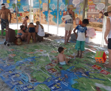 Nos primeiros 30 dias de Operação Verão, o Instituto Ambiental do Paraná (IAP) vem promovendo atividades ambientais lúdicas e educativas aos veranistas que estão no Litoral e também no Interior do Estado. As ações são realizadas em parceria com a Secretaria de Estado do Desenvolvimento Ambiental e Turismo, o Instituto das Águas e o Batalhão da Polícia Ambiental Força Verde. Foto: Divulgação/SEMA