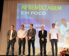 A Secretaria de Estado da Educação iniciou nessa quinta-feira (24), em Pinhão (no Centro-Sul), a segunda etapa do Seminário de Diretores ? Aprendizagem em Foco 2019. Participam cerca de 700 servidores, entre diretores das escolas estaduais, chefes de Núcleos de Educação e técnicos pedagógicos, das regionais de Campo Mourão, Pitanga, Ivaiporã, Goioerê, Cianorte, Paranavaí, Loanda, Umuarama, Assis Chateaubriand e Toledo .  -  Faxinal do Céu, 24/01/2019  -  Foto: Fernando de Jesus/SEED