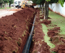 A Sanepar está investindo R$ 7,7 milhões na ampliação dos sistemas de abastecimento de água e de coleta e tratamento de esgoto em Palotina. Obras de assentamento das redes de distribuição de água -  Palotina, 25/01/2019  -  Foto: Divulgação Sanepar