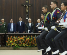 O governador Carlos Massa Ratinho Junior participou nesta sexta-feira (01) da posse da cúpula diretiva do Tribunal de Justiça do Paraná. O desembargador Adalberto Xisto Pereira assume a presidência do órgão para o biênio 2019-2020, no lugar do desembargador Renato Braga Bettega.  -  Curitiba, 01/02/2019  -  Foto: Rodrigo Félix Leal/ANPr.  