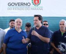 O governador Carlos Massa Ratinho Junior e o prefeito de Curitiba, Rafael Greca, inauguraram neste sábado (02) um parque esportivo no Bairro Novo. A estrutura conta com quadra de futebol com grama sintética, pista de skate com oito obstáculos e quadra poliesportiva. Curitiba,02/02/2019   -  Foto: Rodrigo Félix Leal/ANPr