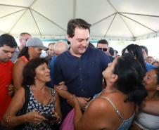 O governador Carlos Massa Ratinho Junior e o prefeito de Curitiba, Rafael Greca, inauguraram neste sábado (02) um parque esportivo no Bairro Novo. A estrutura conta com quadra de futebol com grama sintética, pista de skate com oito obstáculos e quadra poliesportiva. Curitiba,02/02/2019   -  Foto: Rodrigo Félix Leal/ANPr