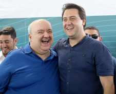 O governador Carlos Massa Ratinho Junior e o prefeito de Curitiba, Rafael Greca, inauguraram neste sábado (02) um parque esportivo no Bairro Novo. A estrutura conta com quadra de futebol com grama sintética, pista de skate com oito obstáculos e quadra poliesportiva. Curitiba,02/02/2019 Foto:Jaelson Lucas / ANPr