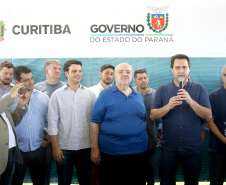 O governador Carlos Massa Ratinho Junior e o prefeito de Curitiba, Rafael Greca, inauguraram neste sábado (02) um parque esportivo no Bairro Novo. A estrutura conta com quadra de futebol com grama sintética, pista de skate com oito obstáculos e quadra poliesportiva. Curitiba,02/02/2019 Foto:Jaelson Lucas / ANPr