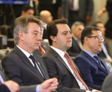 O governador Carlos Massa Ratinho Junior participou nesta segunda-feira (4), em Brasília, do lançamento do projeto de lei anticrime apresentado pelo ministro da Justiça e Segurança Pública, Sergio Moro. O governador colocou a estrutura do Estado à disposição para implantar as medidas no Paraná. - Brasília, 04/02/2019 - Foto: Rodrigo Félix Leal/ANPr