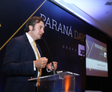 O governador Carlos Massa Ratinho Junior sanciona durante o evento Paraná Day,  a lei  do Programa de Parcerias do Paraná. Na foto, Rafael Fornanetti, da XP Investimentos  -  Curitiba, 05/02/2019  -  Foto: Rodrigo Félix Leal