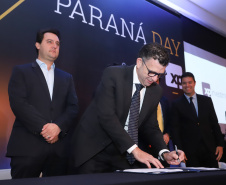 O governador Carlos Massa Ratinho Junior sanciona durante o evento Paraná Day,  a lei  do Programa de Parcerias do Paraná. -  Curitiba, 05/02/2019  -  Foto: Rodrigo Félix Leal