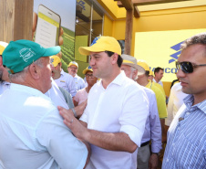 O governador Carlos Massa Ratinho Júnior entregou nesta quinta-feira (7), durante o Show Rural, em Cascavel, três tratores agrícolas para produtores do município de Catanduvas.  -  Cascavel, 07/02/2019  -  Foto: Rodrigo Félix Leal/ANPr