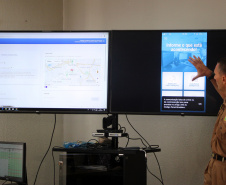 a Polícia Militar do Paraná lançou o APP 190 ? Emergência Paraná para o sistema iOS e também divulgou um balanço dos quatro meses de funcionamento do aplicativo, que está em uso em Curitiba e Região Metropolitana na versão para Android, lançada no início de outubro do ano passado. Na foto, o capitão Claudio Prus. -  Curitiba, 11/02/2019  -  Foto: Soldado Priscilla Carvalho