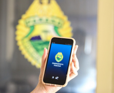 a Polícia Militar do Paraná lançou o APP 190 ? Emergência Paraná para o sistema iOS e também divulgou um balanço dos quatro meses de funcionamento do aplicativo, que está em uso em Curitiba e Região Metropolitana na versão para Android, lançada no início de outubro do ano passado.  -  Curitiba, 11/02/2019  -  Foto: Soldado Priscilla Carvalho