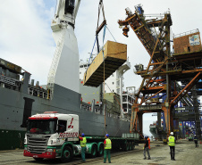 O Corredor de Exportação do Porto de Paranaguá movimentou, neste ano, 20% mais cargas que em janeiro de 2018.  Juntos, os granéis farelo, trigo, soja e milho somaram 1,87 milhão de tonelada exportada. O maior destaque foi na movimentação da soja: 575.570 toneladas do grão exportadas no primeiro mês de 2019.  -  Paranaguá, 11/02/2019  -  Foto: Arquivo APPA