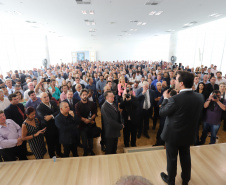 O governador Carlos Massa Ratinho Junior deu posse, em cerimônia no Palácio Iguaçu, ao secretário de Estado do Desenvolvimento Sustentável e Turismo, Marcio Nunes, e aos presidentes das autarquias vinculadas à pasta. Foram empossados os presidentes do Instituto Água e Terra, Everton Souza; do Simepar, Eduardo Alvin; da Paraná Desenvolvimento, Eduardo Bekin; e da Paraná Turismo, João Jacob Mehl. -   Curitiba, 12/02/2019  -  Foto: José Fernando Ogura/ANPr