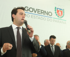 O governador Carlos Massa Ratinho Junior  deu posse, em cerimônia no Palácio Iguaçu, ao secretário de Estado do Desenvolvimento Sustentável e Turismo, Marcio Nunes, e aos presidentes das autarquias vinculadas à pasta. Foram empossados os presidentes do Instituto Água e Terra, Everton Souza; do Simepar, Eduardo Alvin; da Paraná Desenvolvimento, Eduardo Bekin; e da Paraná Turismo, João Jacob Mehl.  -  Curitiba, 12/02/2019  -  Foto: Rodrigo Félix Leal/ANPr