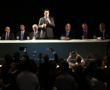 O governador Carlos Massa Ratinho Junior, dá posse a Ney Leprevost na pasta da secretaria da Justiça, Família e Trabalho.Curitiba, 12-02-19.Foto: Arnaldo Alves / ANPr.