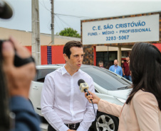 O secretário de Educação Renato Feder em visita na Escola Estadual São Cristóvão no início do ano letivo. Curitiba, 14/02/2019 -  Foto: Geraldo Bubniak/ANPr