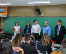 O secretário de Educação Renato Feder em visita na Escola Estadual São Cristóvão no início do ano letivo. Curitiba, 14/02/2019 -  Foto: Geraldo Bubniak/ANPr