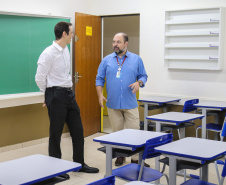O secretário de Educação Renato Feder  e o diretor Jaques Marcelo Pereira da Escola Estadual São Cristóvão no início do ano letivo. Curitiba, 14/02/2019 -  Foto: Geraldo Bubniak/ANPr