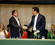 Governador Carlos Massa Ratinho Júnior dá posse ao secretário do Desenvolvimento Urbano e de Obras Públicas, João Carlos Ortega  -  Curitiba, 14/02/2019  -  Foto: José Fernando Ogura/ANPr