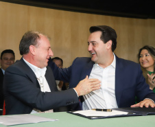Governador Carlos Massa Ratinho Júnior dá posse ao secretário do Desenvolvimento Urbano e de Obras Públicas, João Carlos Ortega - Curitiba, 14/02/2019 - Foto: Rodrigo Felix Leal/ANPr