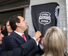 O governador Carlos Massa Ratinho Junior inaugura  a nova sede da Delegacia da Mulher e do Adolescente de São José dos Pinhais, na Região Metropolitana de Curitiba.Foto: Geraldo Bubniak/ANPr