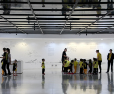 O Museu Oscar Niemeyer preparou uma oficina e programou uma visita mediada para quem for ao MON nesta semana aproveitar a quarta-feira gratuita (20).  -  Curitiba, 19/02/2019  -  Foto: Divulgação MON